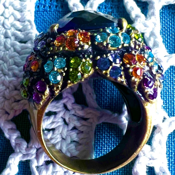 Heidi Daus Vintage Excellent Condition Swarovski Crystals size 9 ring - Picture 11 of 15